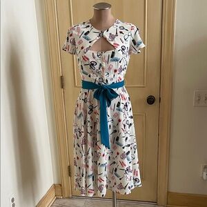 UNIQUE VINTAGE Retro Novelty "Make Up" Print SHT SLV Belted Full Skirt Dress XS
